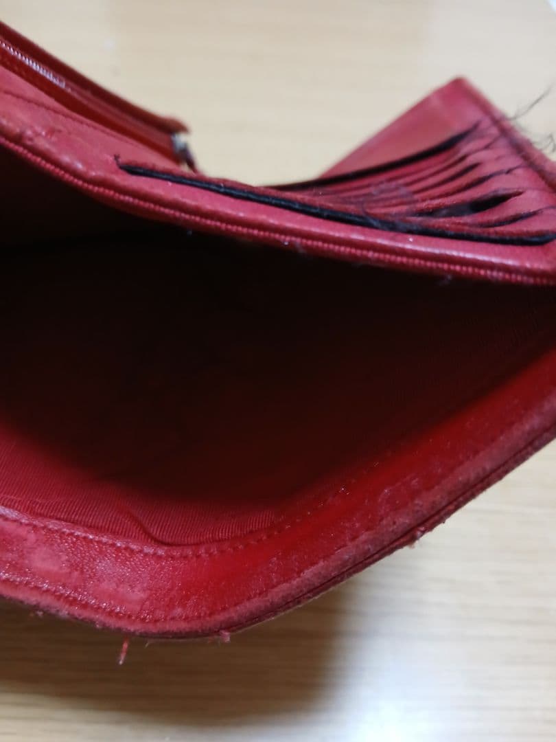 CHANEL 二つ折り財布 赤