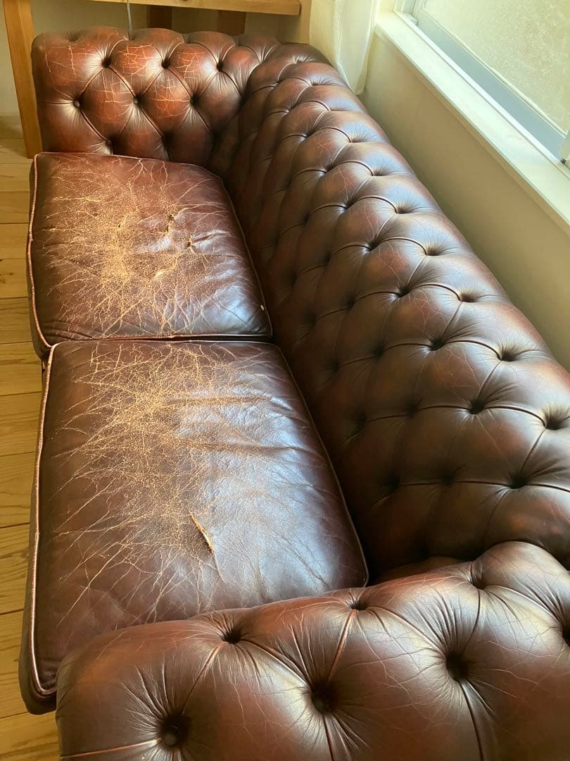 イギリスアンティーク　チェスターフィールドソファ