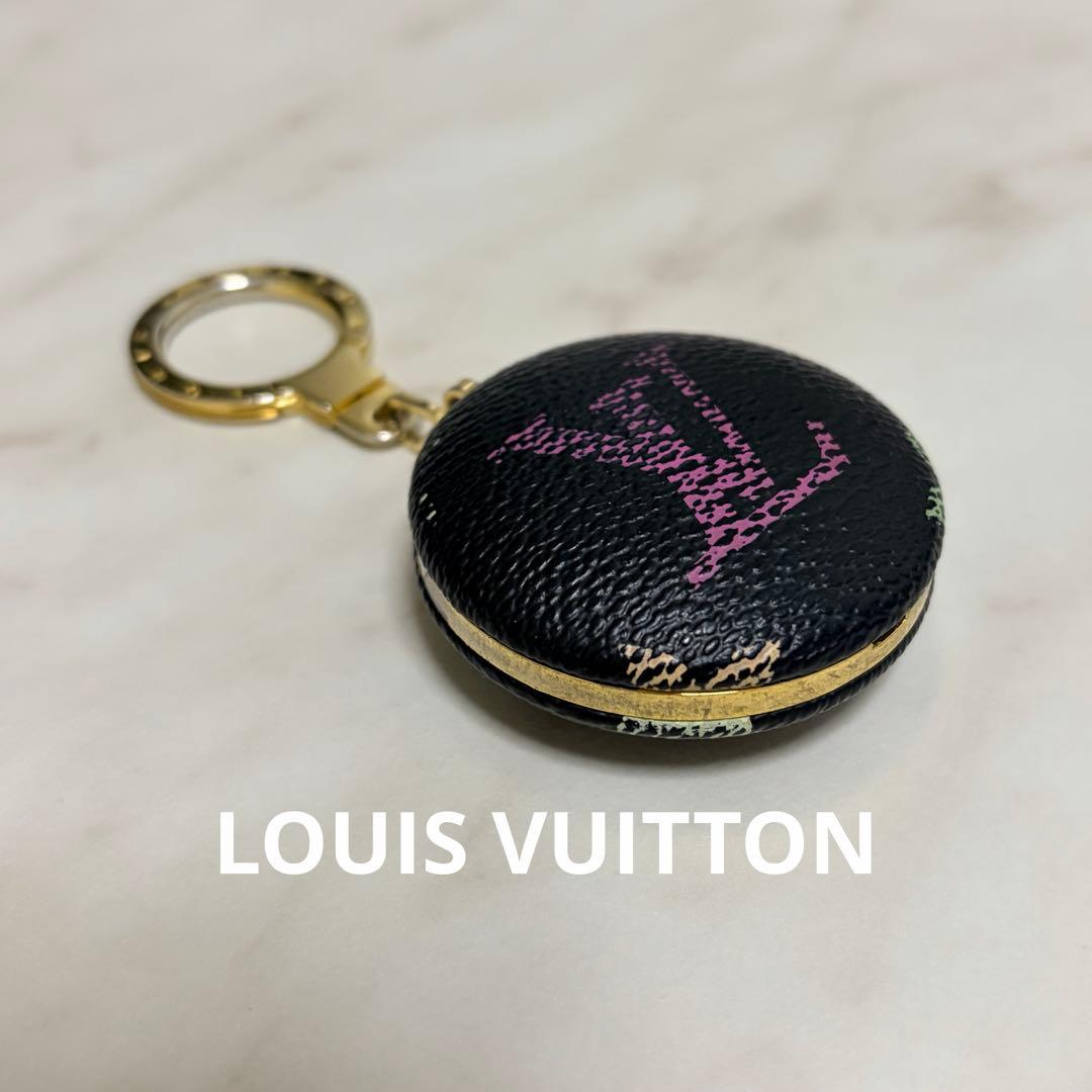 LOUIS VUITTON M51912 アストロピル ライト内臓キーホルダー