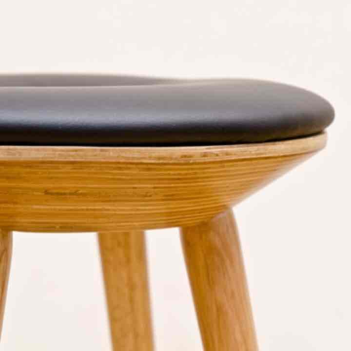 ☆定価38664円☆BAGLE　バースツール　座面PU　NA/WAL