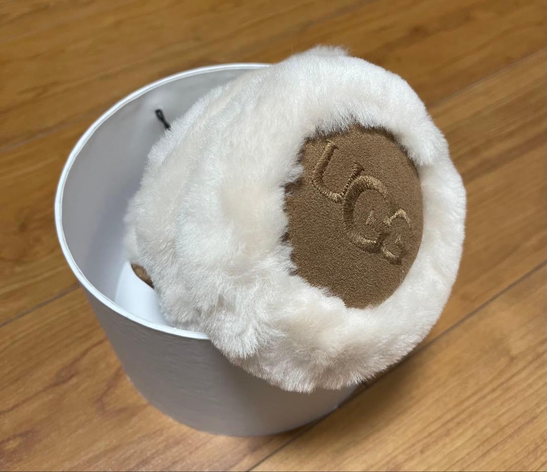 【新品未使用】UGG 耳あて・イヤーマフ　箱ありタグつき