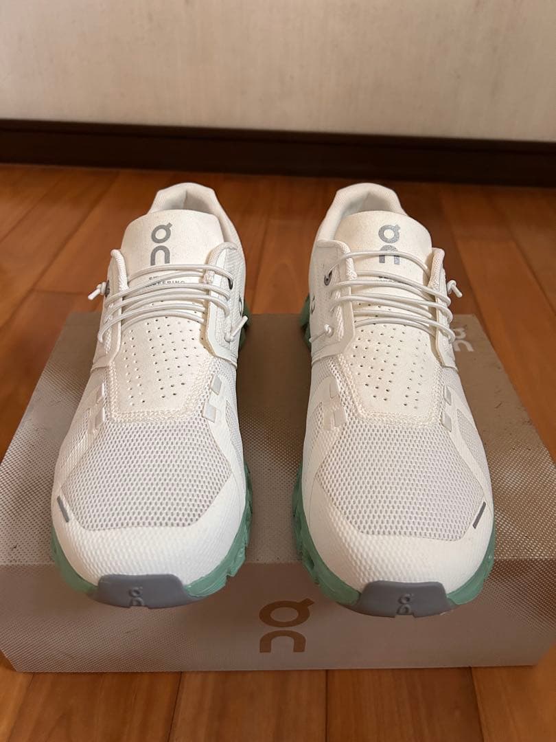 on cloud 5 ホワイト/ミント
