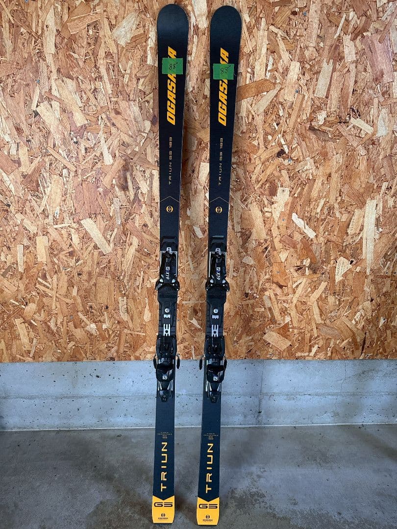 ゆきちゃんさん　OGASAKA TRIUN スキー板 183cm