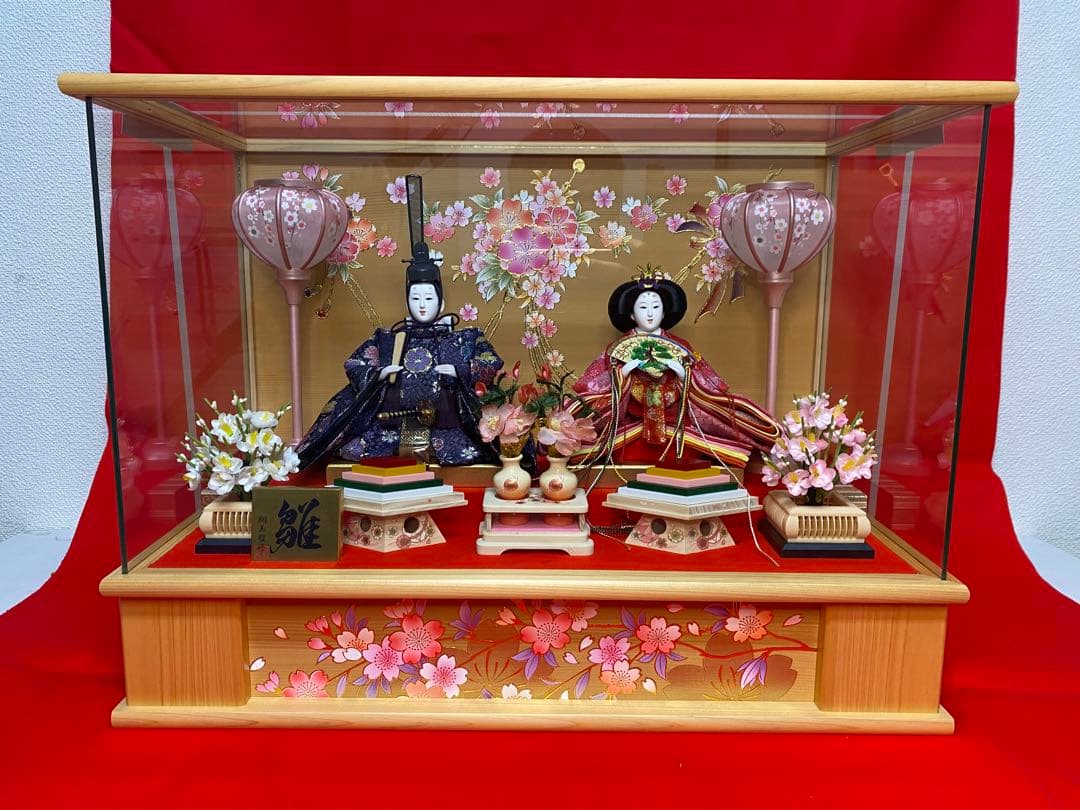 翔玉監修　雛人形親王飾りガラスケース入り・間口約５５×奥行約２８×高さ約４１㎝