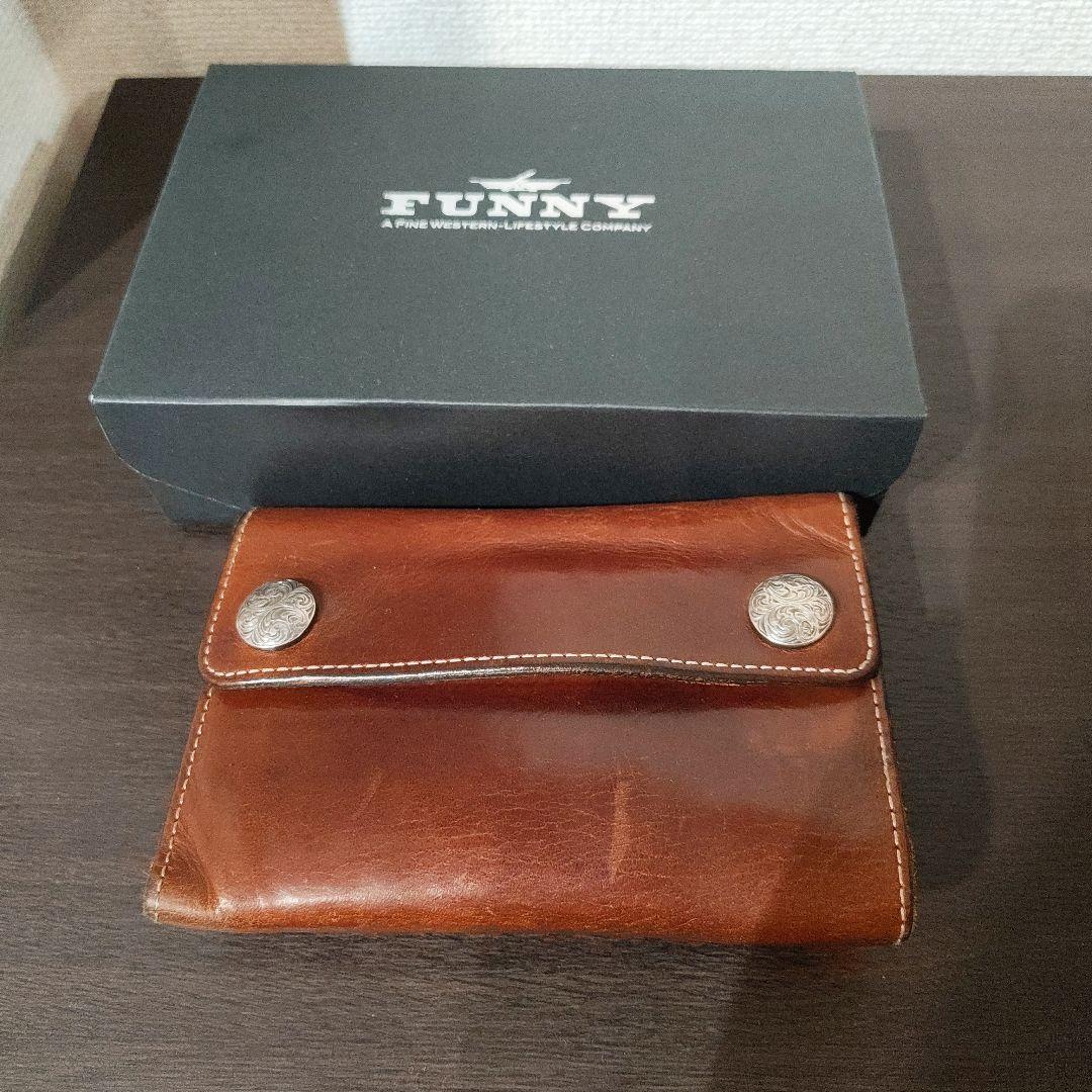 【匿名発送】FUNNY　ファニー　三つ折り　財布　グラブ　ダブルコンチョ　ミドル