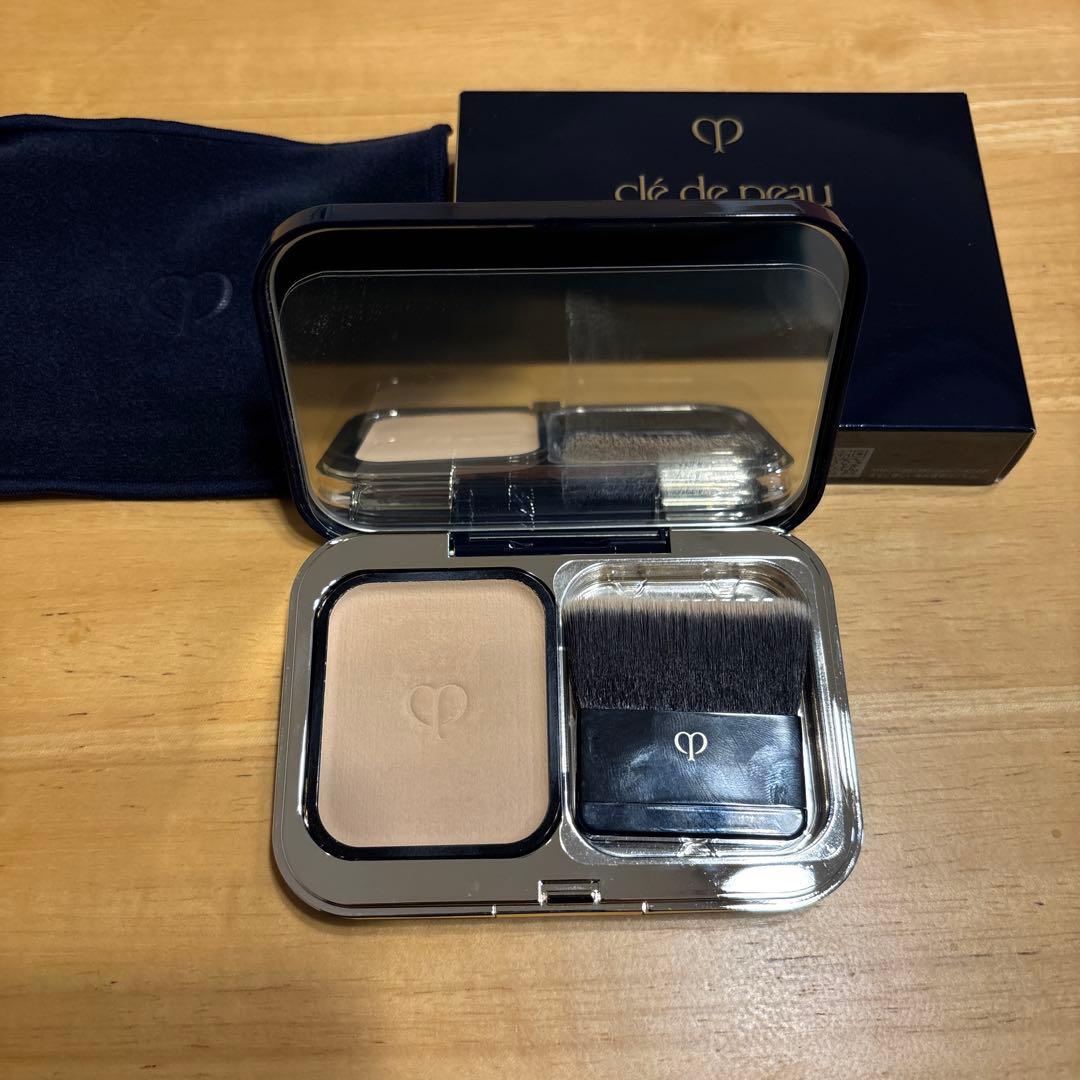 クレ・ド・ポー ボーテ タンプードルエクラii パウダーファンデーション 10