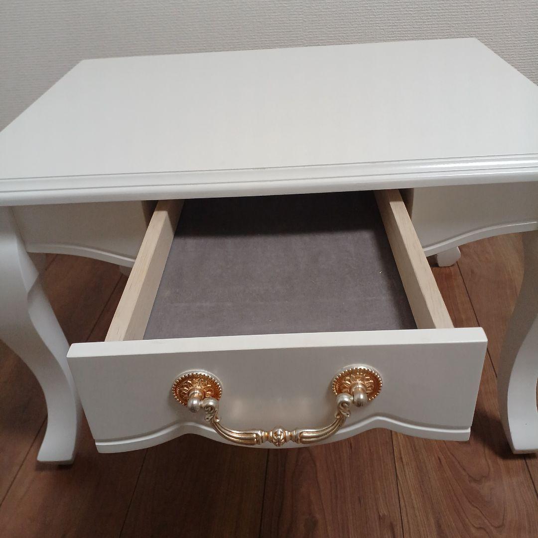 猫足テーブル　ホワイト