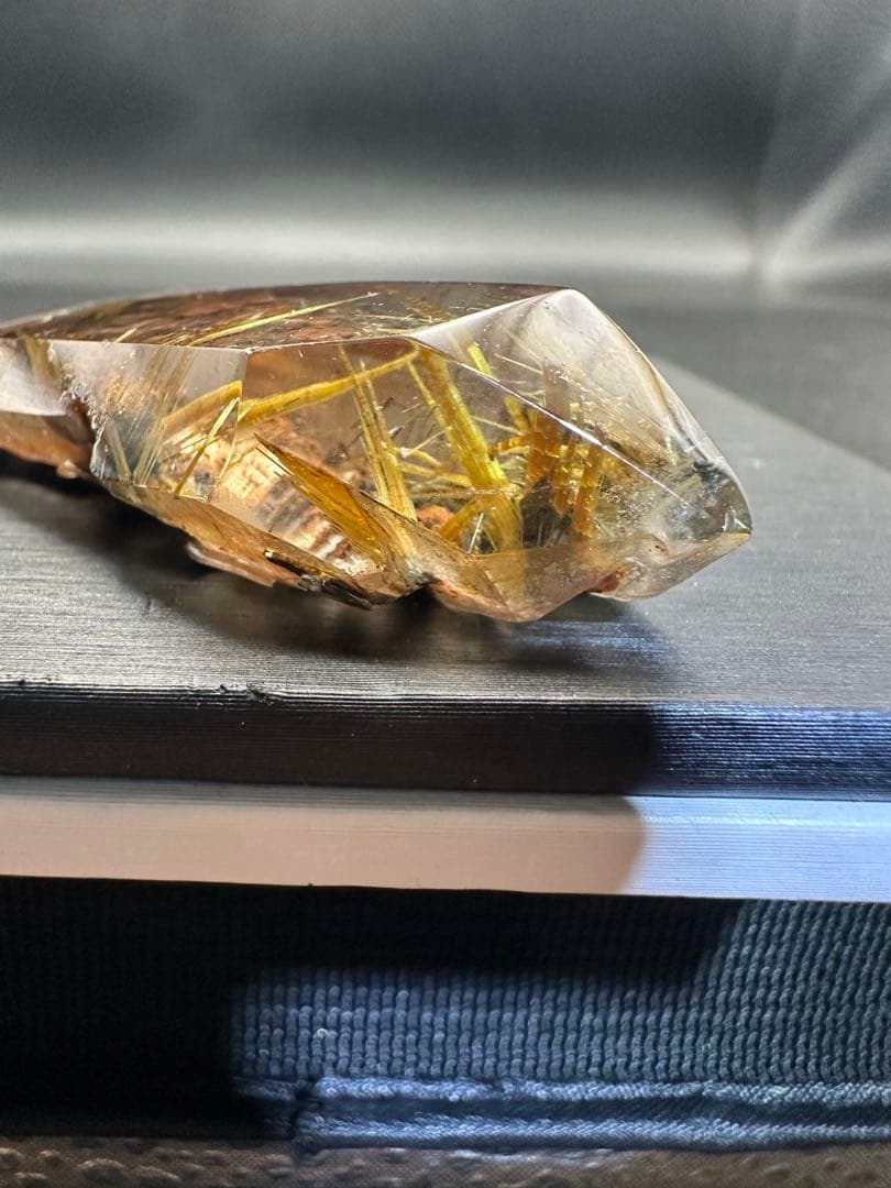 ゴールドルチルクォーツ