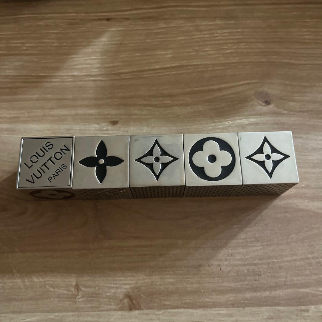 LOUIS VUITTON 置物