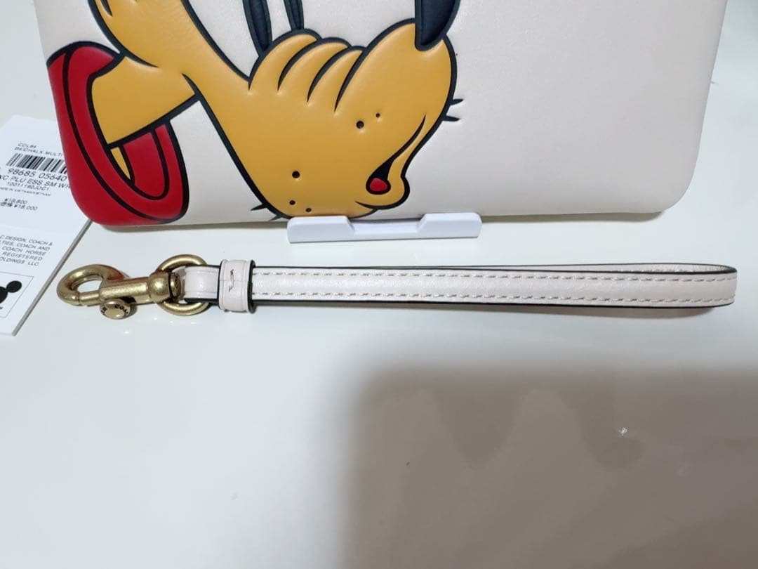 【新品・正規品】ディズニーコラボ商品 コーチ ポーチ