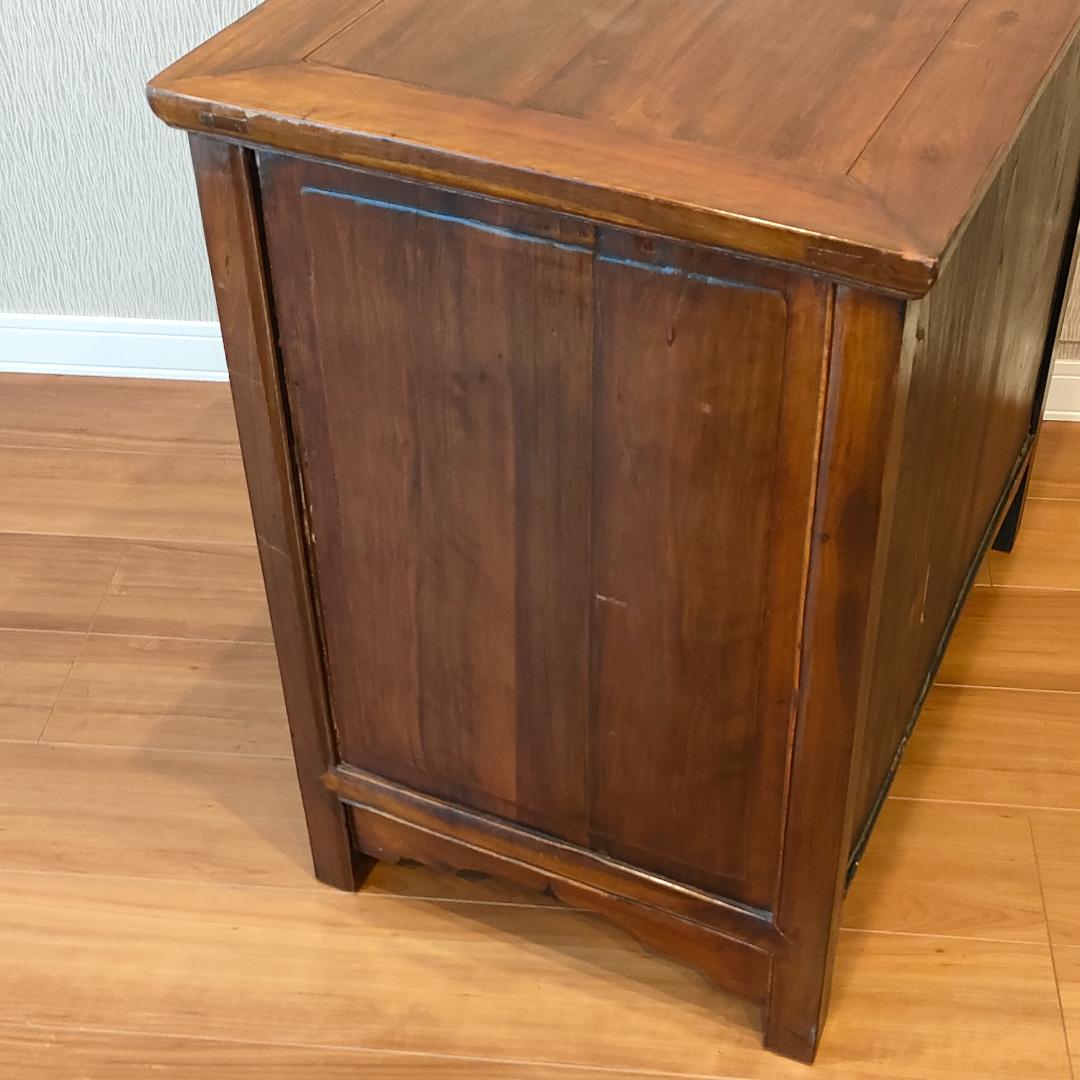 ヴィンテージ　キャビネット　鍵付き　開き扉　収納棚