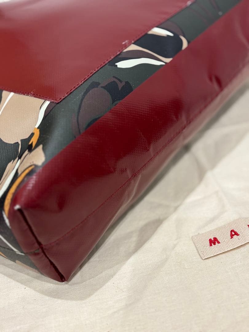 MARNI 超美品 トライベッカ 迷彩のようなフラワープリント トートバッグ