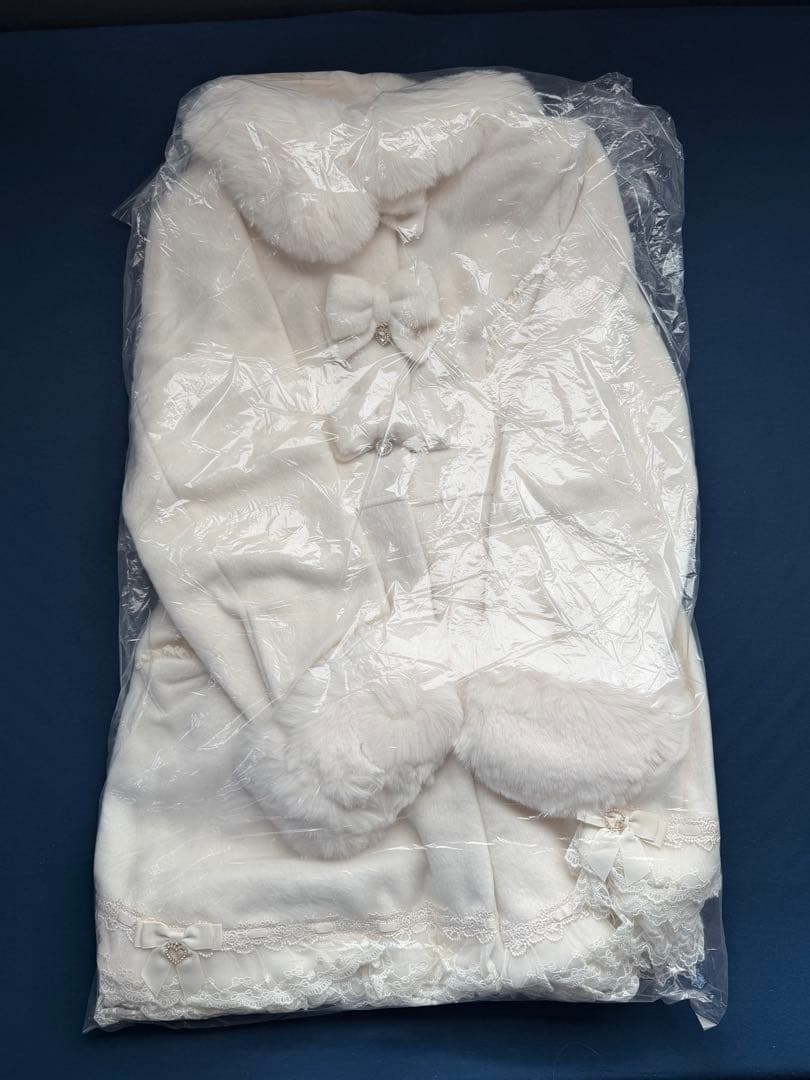 バックティアードリボンコート ホワイト