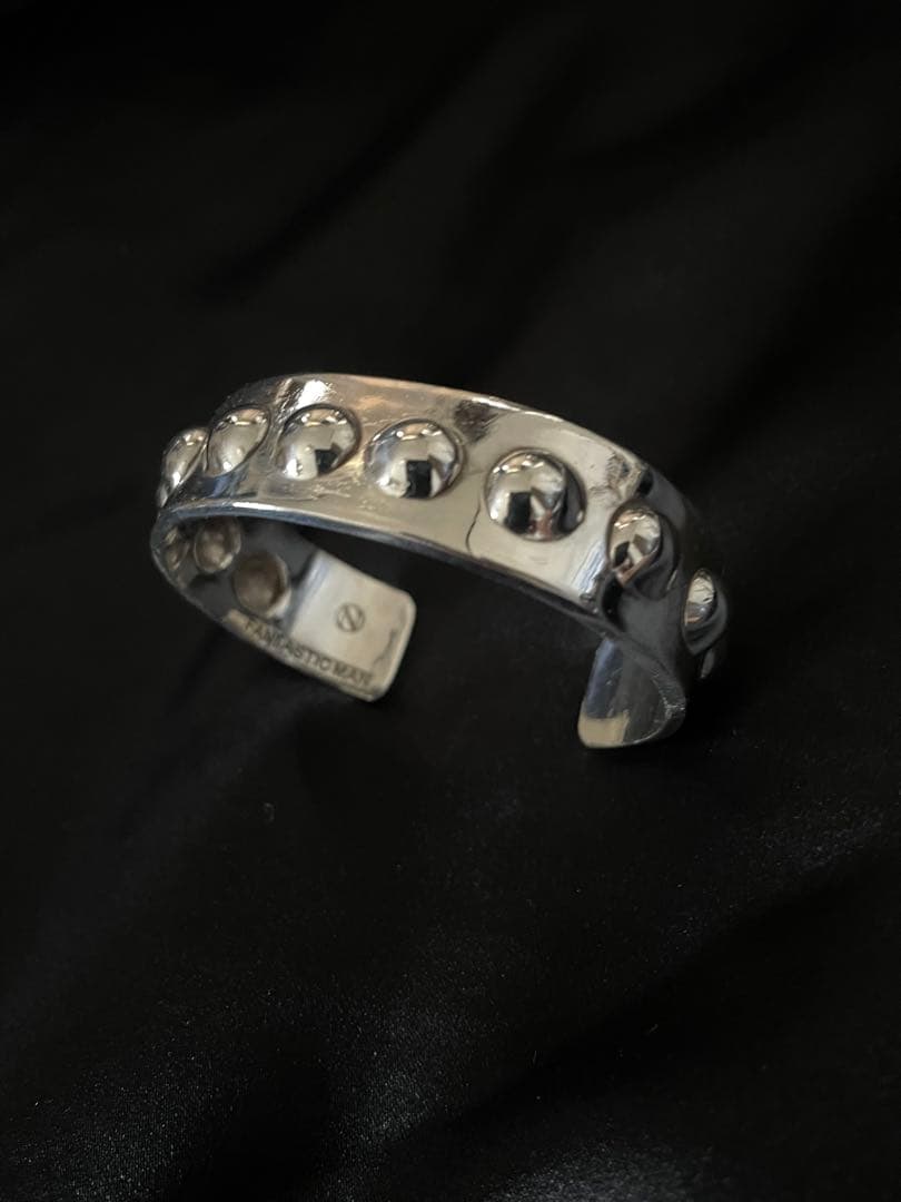 アクセサリー FANTASTIC MAN EMBOSS PLATE BANGLE 138