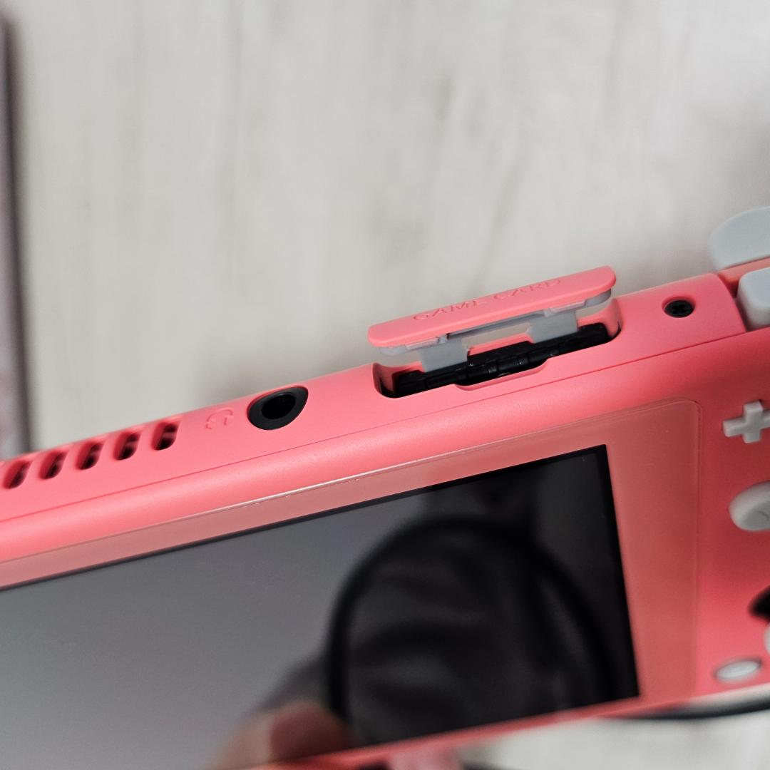 【中古】Switch Lite本体,箱,128SDカード,ケースあり