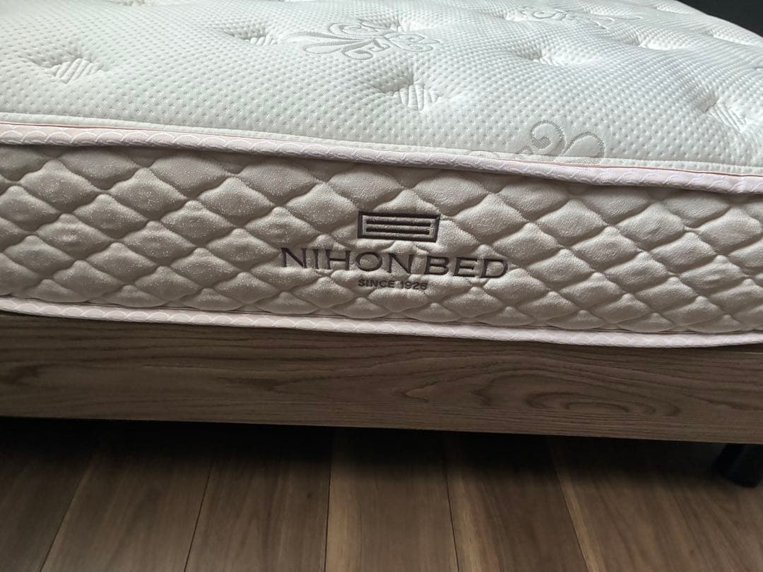 日本ベッドシルキーパフ　シングル　ベッドフレーム付