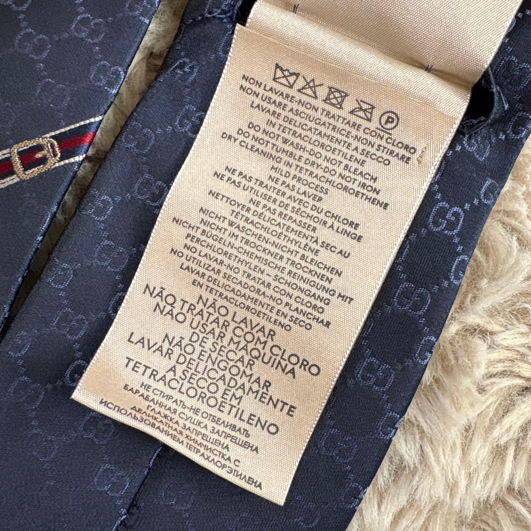 美品！GUCCI グッチ ネクタイ ネイビー GGロゴパターン