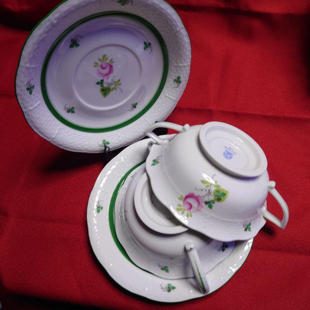 ヘレンドのウィーンの薔薇　クリームカップ&ソーサー