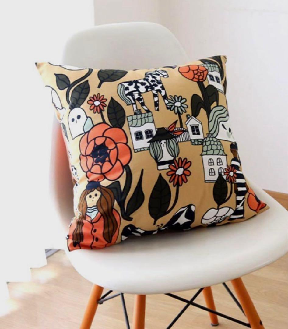 ✨新品未使用✨人気完売品　マリメッコ　クッションカバー　マリキュラ