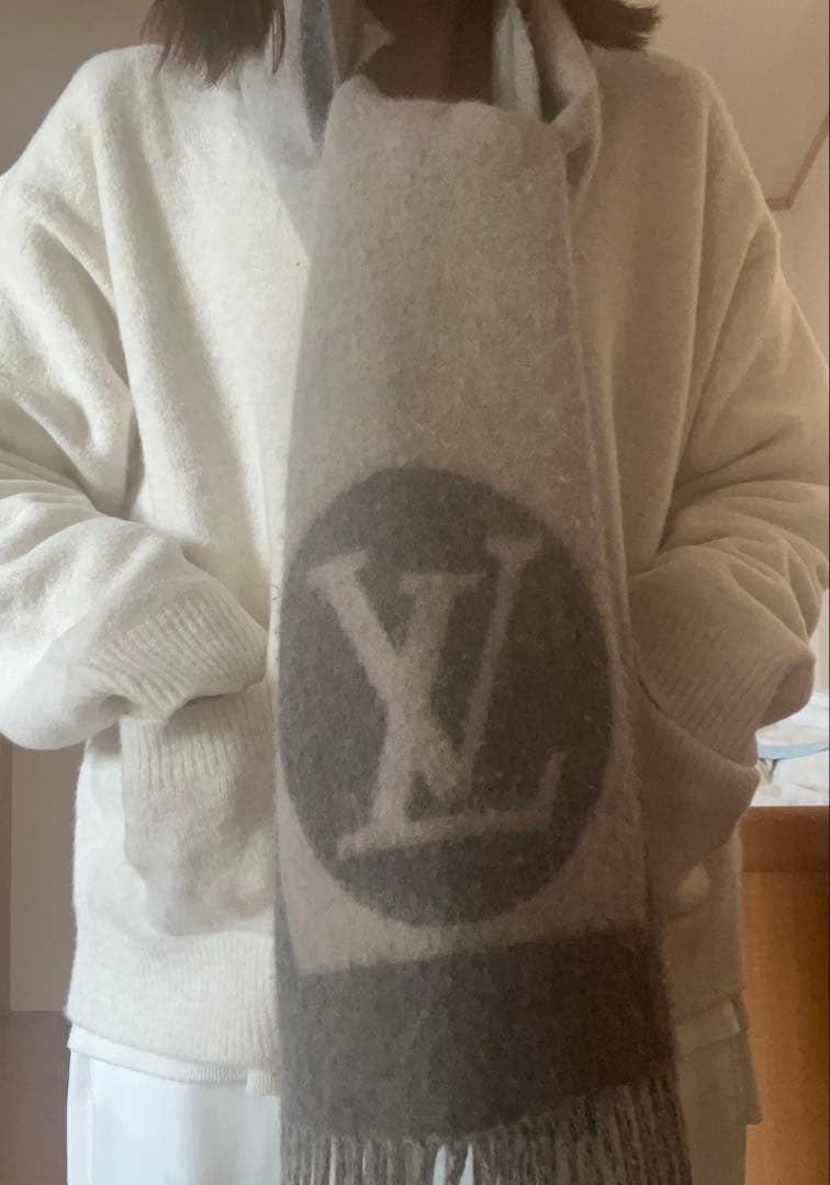 週末値下げ！Louis Vuitton ヴィトンマフラーグレー カーディフ