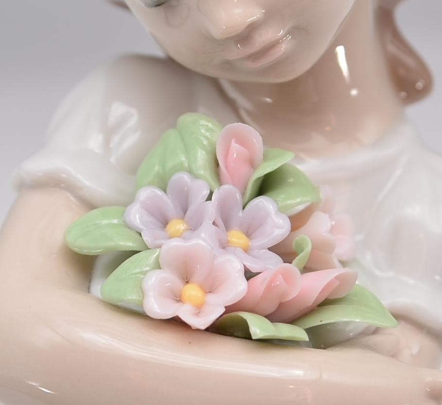 さわやかな風　＃8248　★リヤドロ　スペイン　ポーセリン　光沢仕上げ　絶版