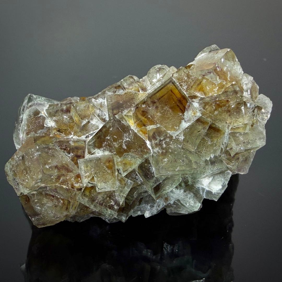 フローライト　蛍石　オコルス　ナミビア　鉱物標本　原石　天然石　ゾーニング