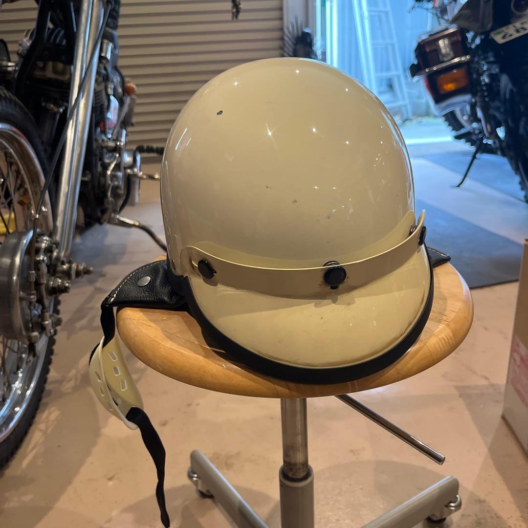 オーシャンビートル　ショーティーホワイト 半帽ヘルメット 調整可能ストラップ