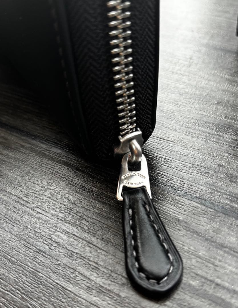 売り切り！最終値引き、今年モデルCOACH エッセンシャル 長財布