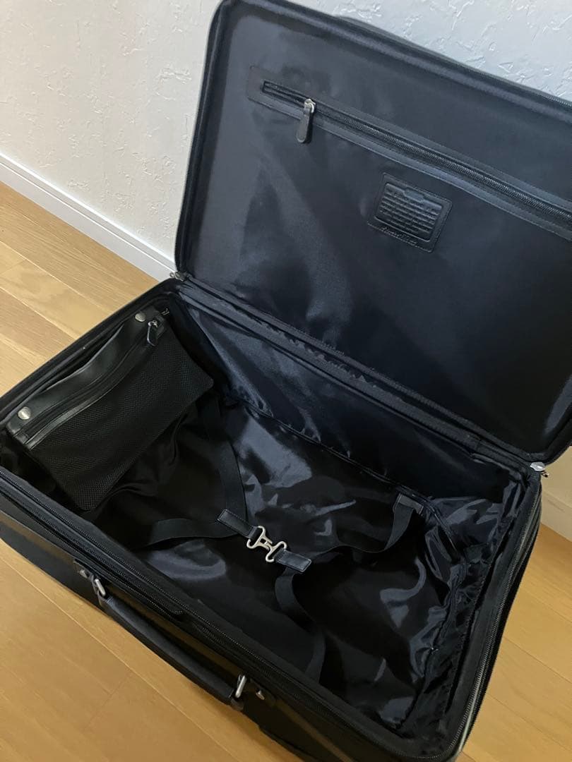 超美品COACHユニセックスキャリーケースビジネス出張用ブラックキャリーバック
