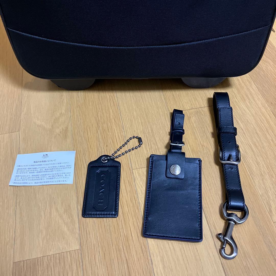 超美品COACHユニセックスキャリーケースビジネス出張用ブラックキャリーバック