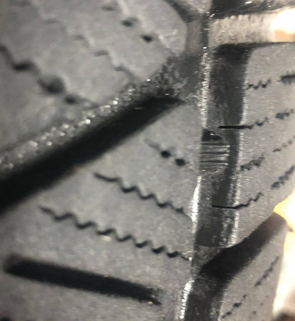 ブリヂストン BLIZZAK DM-V3 4本 265/65R17 N007