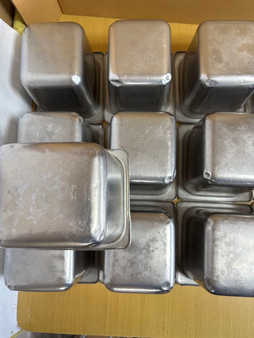 ステンレスホテルパン　１３個