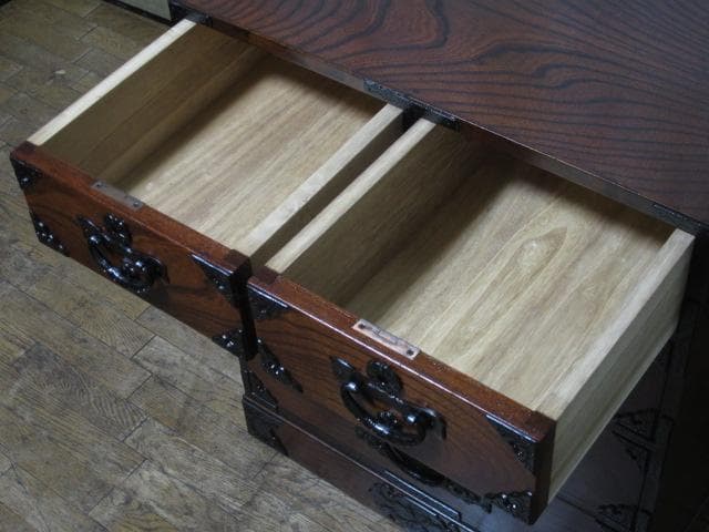 美品 伝統工芸 欅材 拭き漆塗 5杯抽斗 民芸 岩谷堂箪笥 鍵付き/衣装箪笥