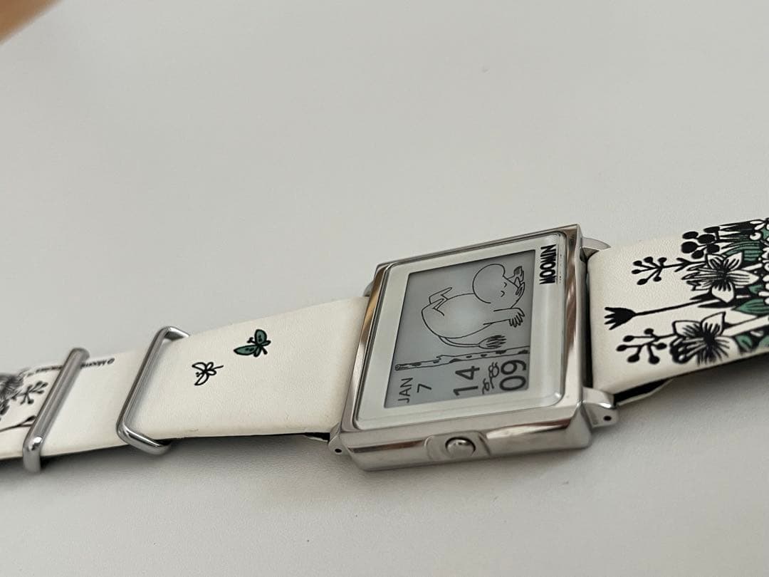 スマートキャンバス ムーミントロール エプソン　デジタル腕時計