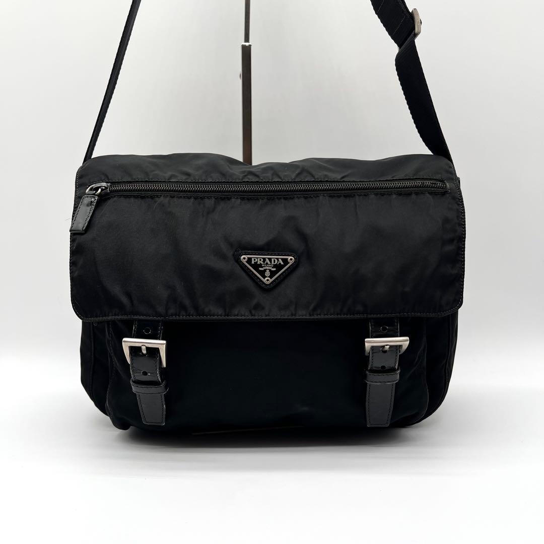 PRADA プラダ メッセンジャーバッグ ショルダーバック ナイロン 三角ロゴ
