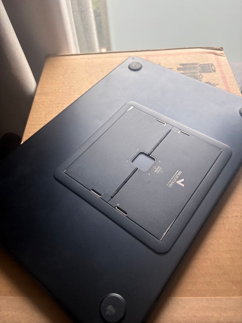 M2 MacBook Air 16GB/256GB ミッドナイト