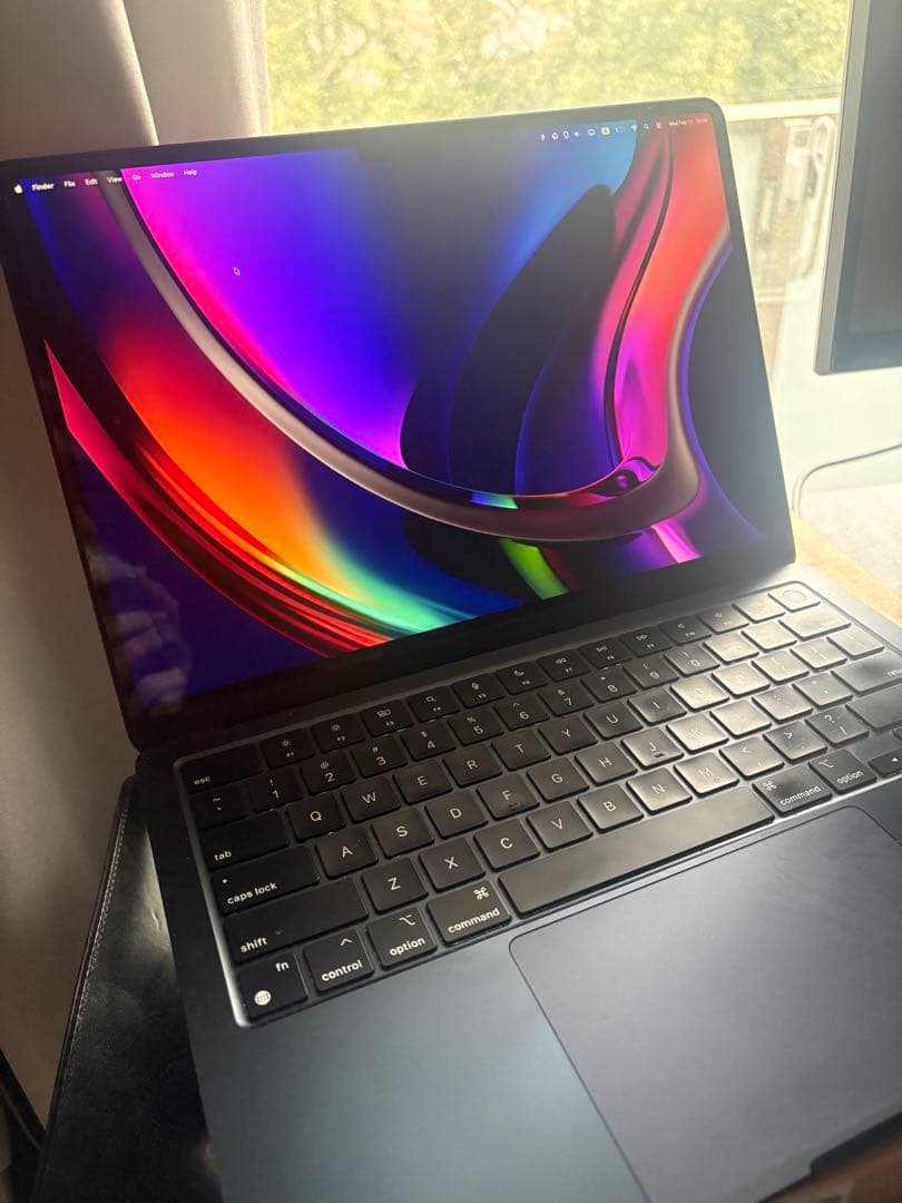 M2 MacBook Air 16GB/256GB ミッドナイト