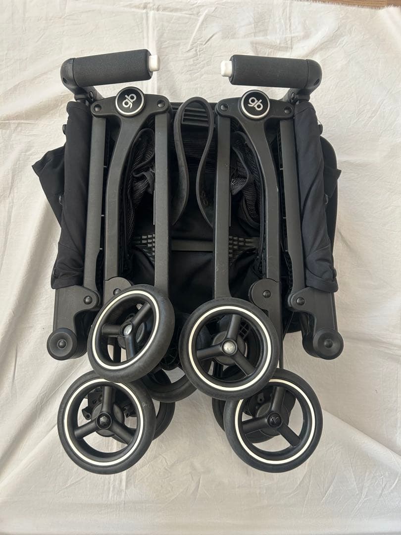 gb POCKIT ➕FUTURE PERFECT