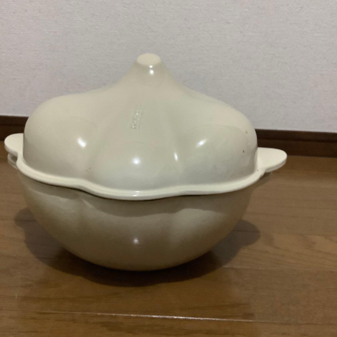 ルクルーゼ ココット・ガーリック デューン　22cm
