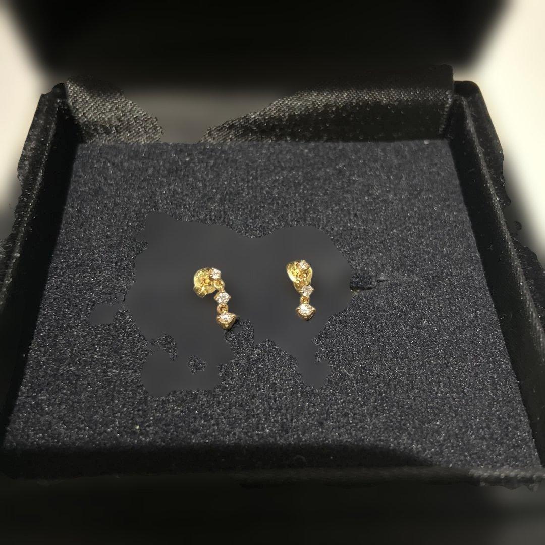 アーカー　ダイヤ　3連　ピアス