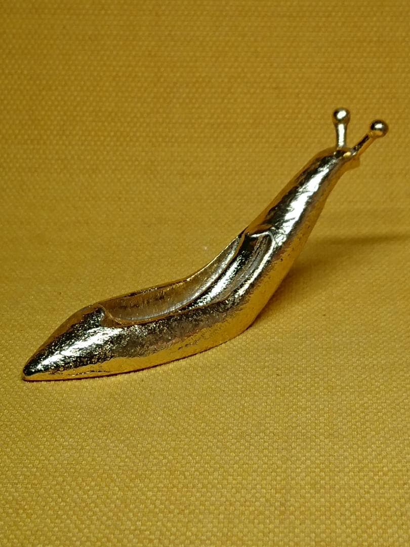【美品】ナメクジ　銅製　金メッキ　置物　インテリア　工芸品　美術品　A1095