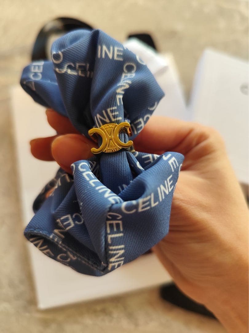 CELINE ロゴ入りシュシュ＆ヘアピン　2点セット