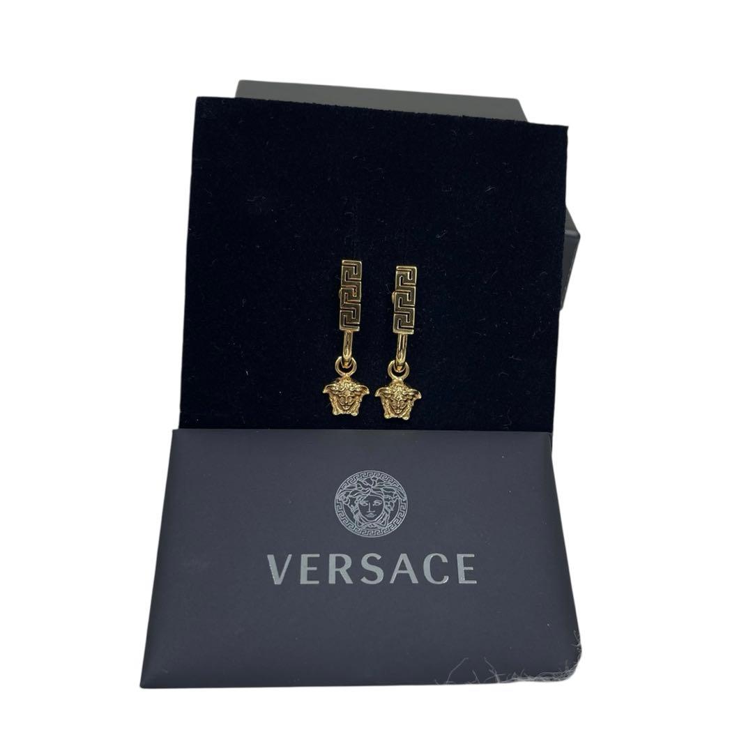 美品‼️ VERSACE ヴェルサーチェ　ピアス　メデューサ グレカ ロゴ金具