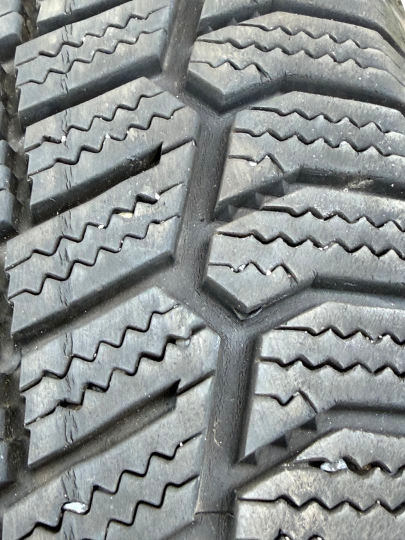 225/55R18 スタッドレス 21年 コンチ ノースコンタクト NC6