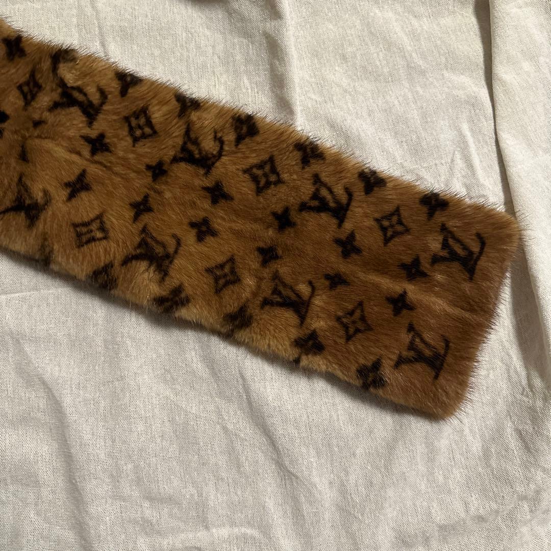 LOUIS VUITTON : ミンク100％　マフラー