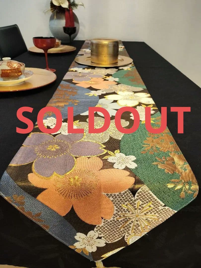 A952★逸品‼️豪華刺繍‼️ひな祭り‼️テーブルランナー2m11cm