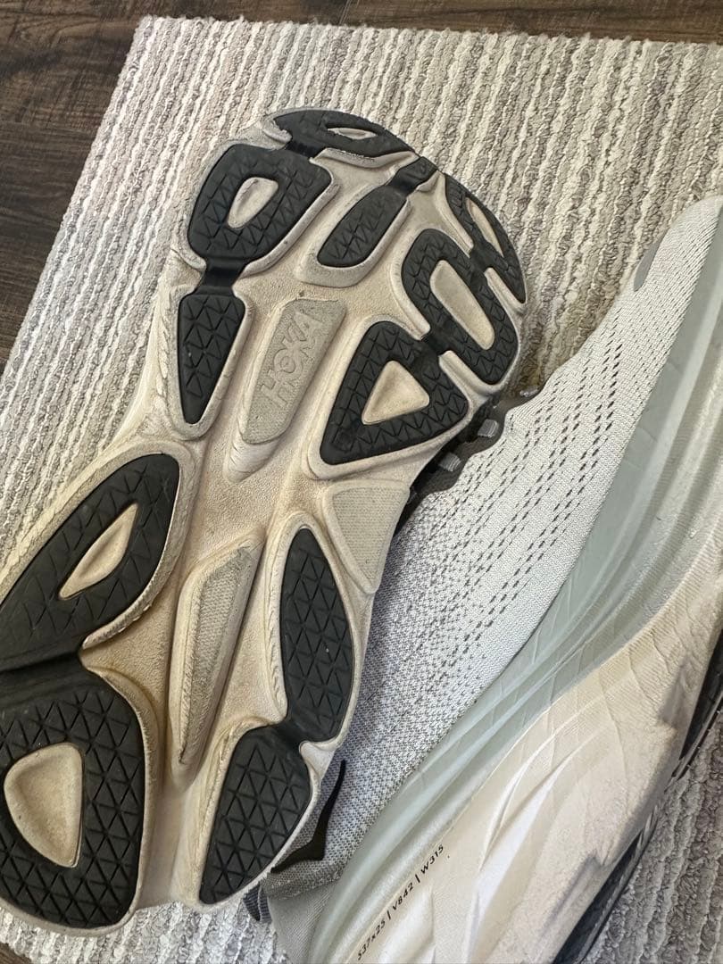 HOKA BONDI 8 グレー メッシュスニーカー 29cm