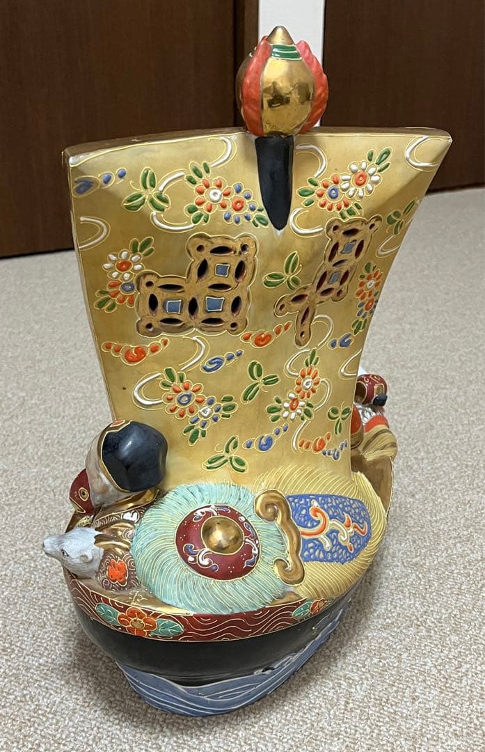 九谷焼　八幡窯　七福神　宝船　置物