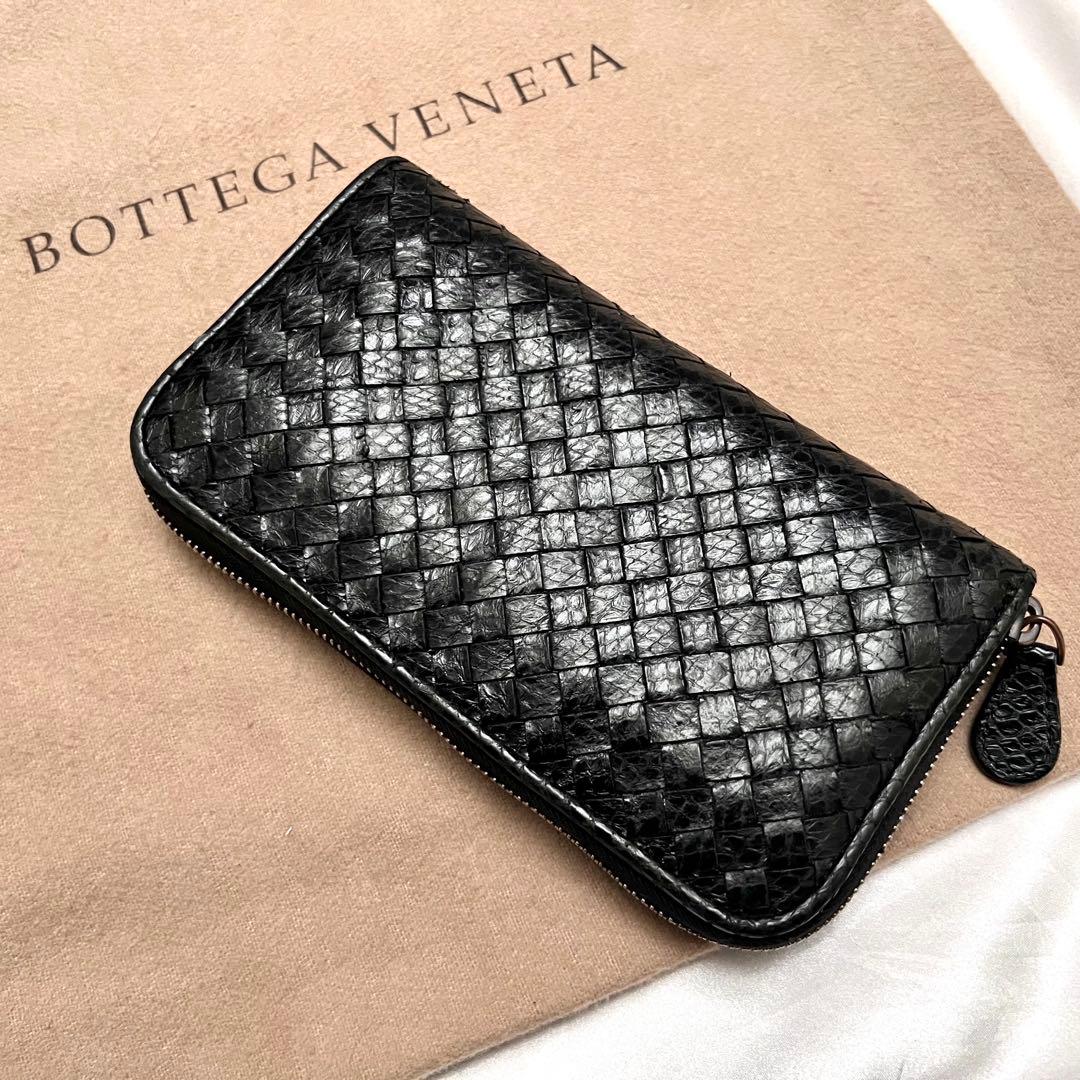 ◇レア美品◇ボッテガヴェネタ　パイソンレザー長財布　ラウンドジップ　ブラック