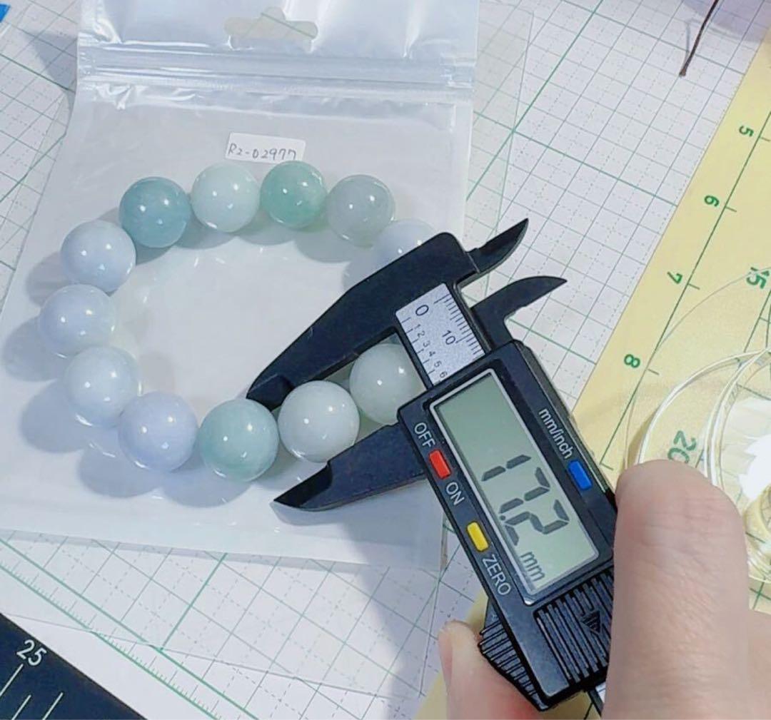 R2-02977天然本翡翠《本物保証》 翡翠ブレスレット18cm 大粒17.2